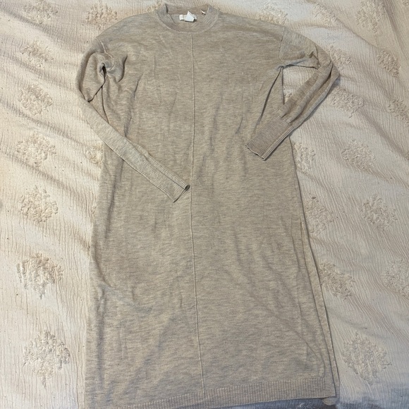 H&M Dresses & Skirts - H&M Midi Sweater Dress